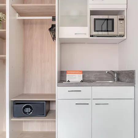Numa Frankfurt Oben Aparthotel 3*